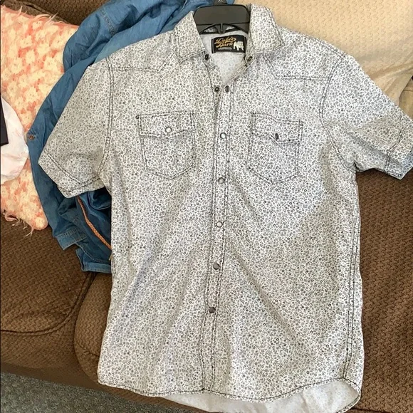 Men’s button up size medium - Picture 2 of 8
